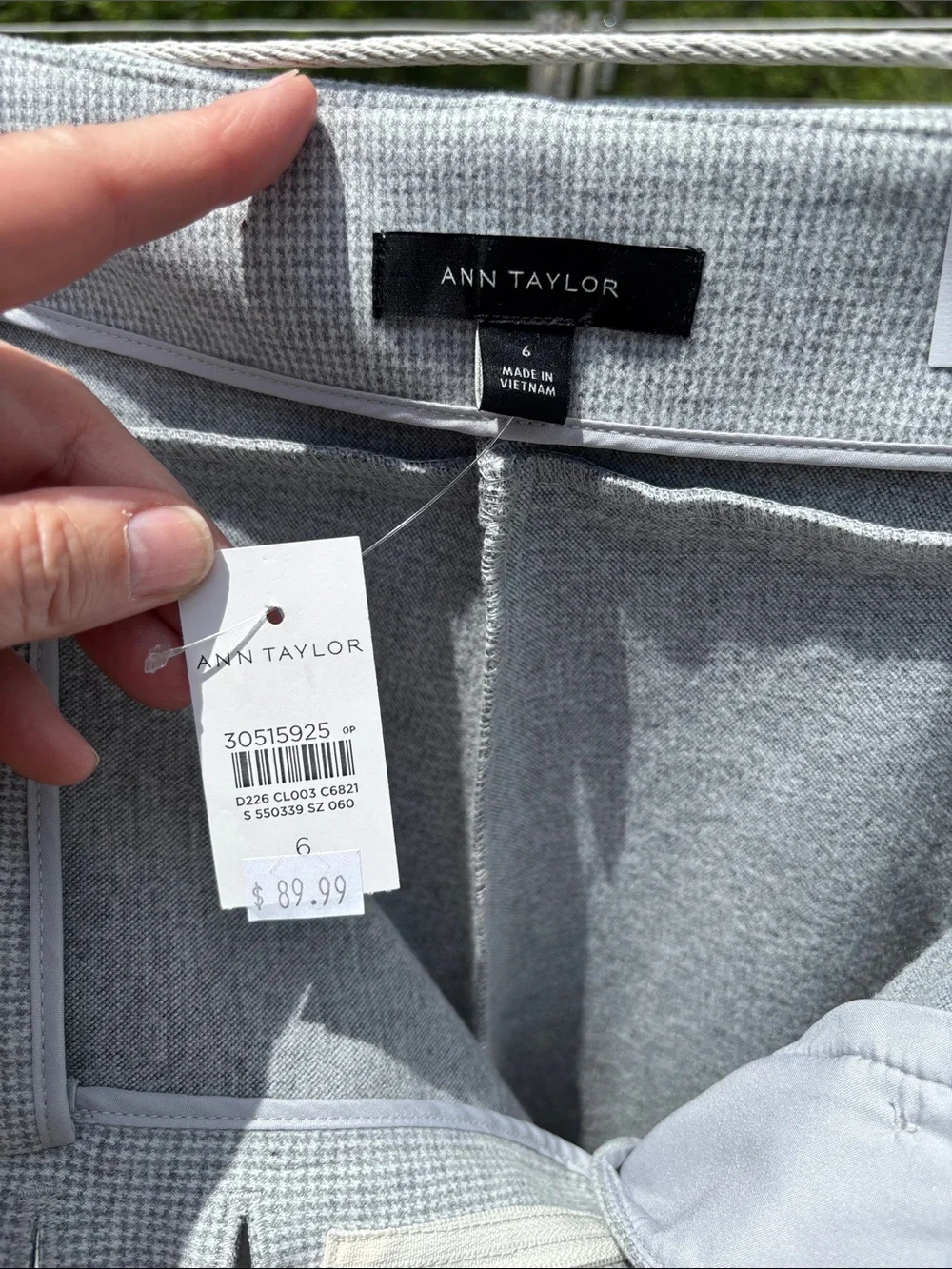 Ann Taylor Light Gray Wide-Leg Knit Pants with Front Buttons Sz 6